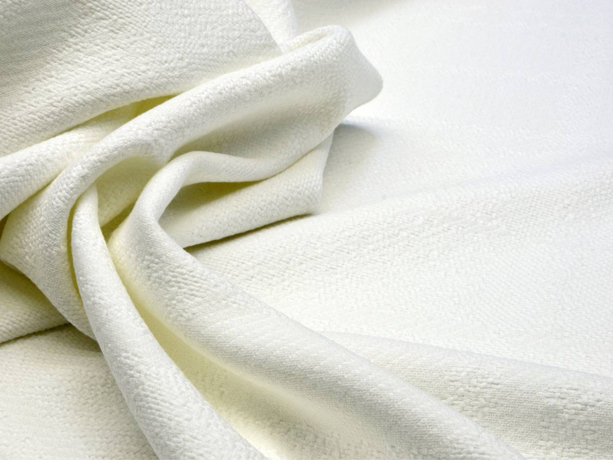Tkanina z wiskozy. Obrazek w artykule Wiskoza - co to jest i jakie ma zastosowanie tkanina wiskozowa?